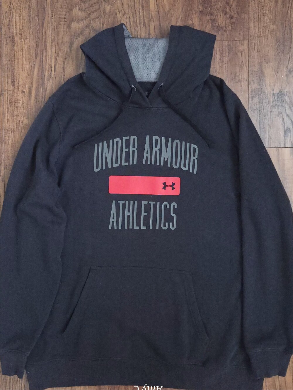 Under Armour Men's Black Hoodie with Red Accent Size XXL